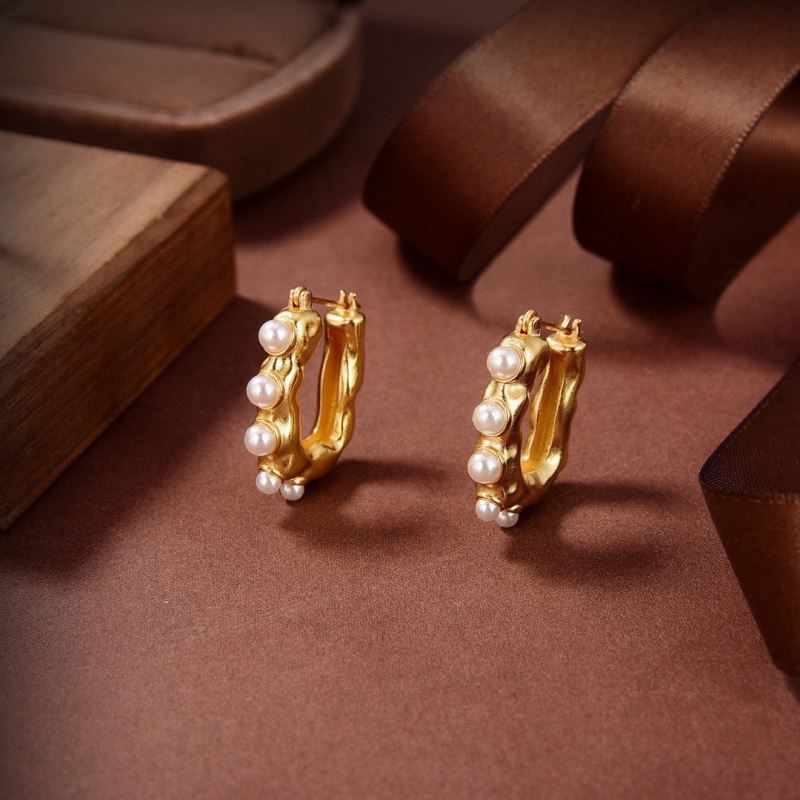 Ce**e earrings